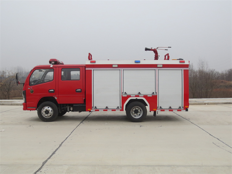 東風小卡泡沫消防車（2.5噸）圖片