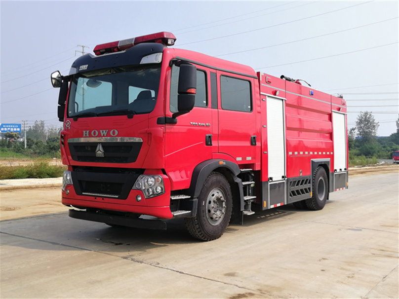 豪沃單橋泡沫消防車(chē)（8噸）圖片
