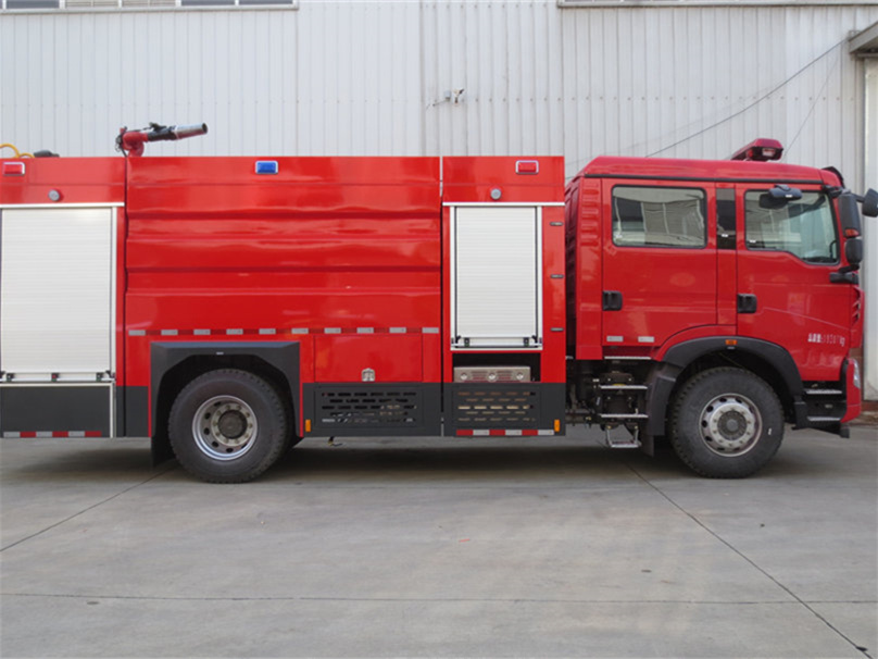 豪沃單橋泡沫消防車(chē)（8噸）圖片